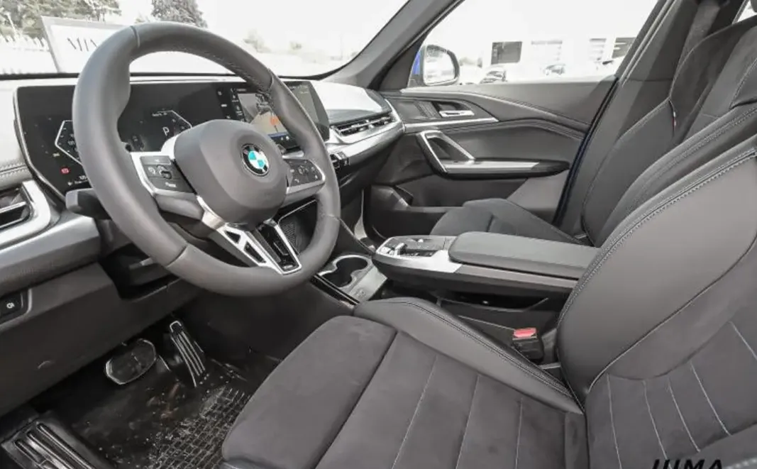 بي أم دبليو X1 2025